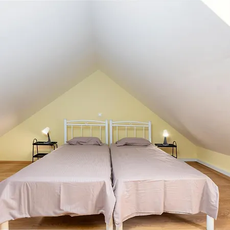 Vera Apartment