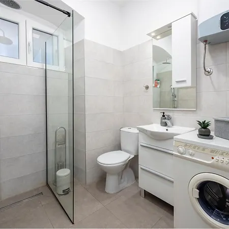 Vera Apartment