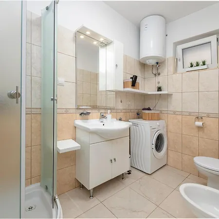 Apartment Vera *