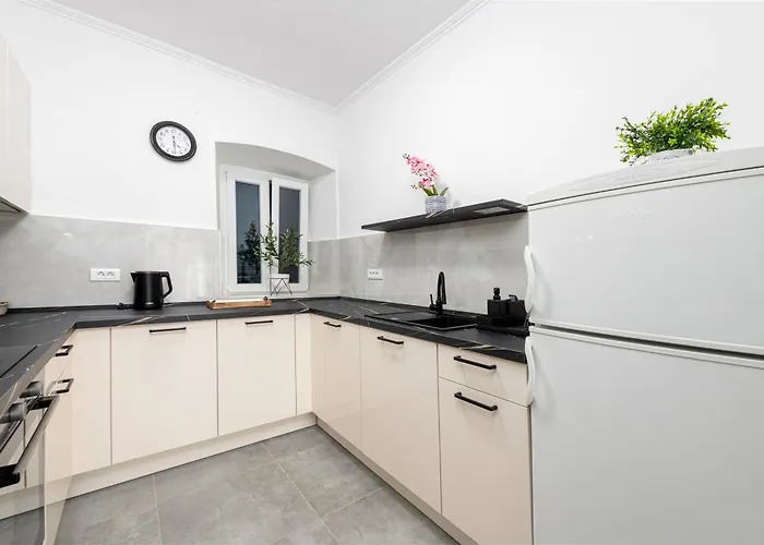 Vera * Ντουμπρόβνικ